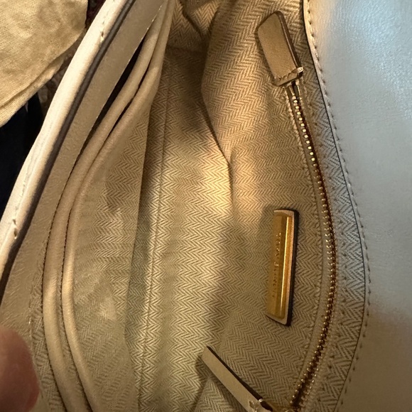 Tory Burch Kira Chevron small leather Crossbody - Picture 5 of 8